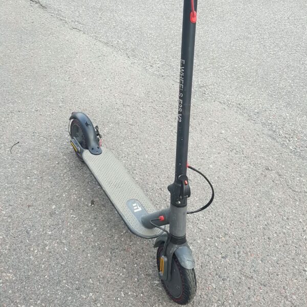 Elsparkcykel E-wheels E2S V2
